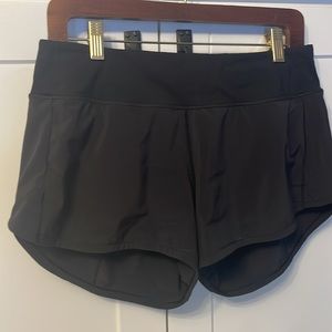 Lululemon size 8 speed up shorts- 4 inch
